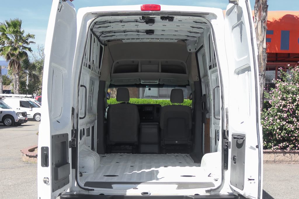 Used 2019 Nissan NV 2500 SV image 8