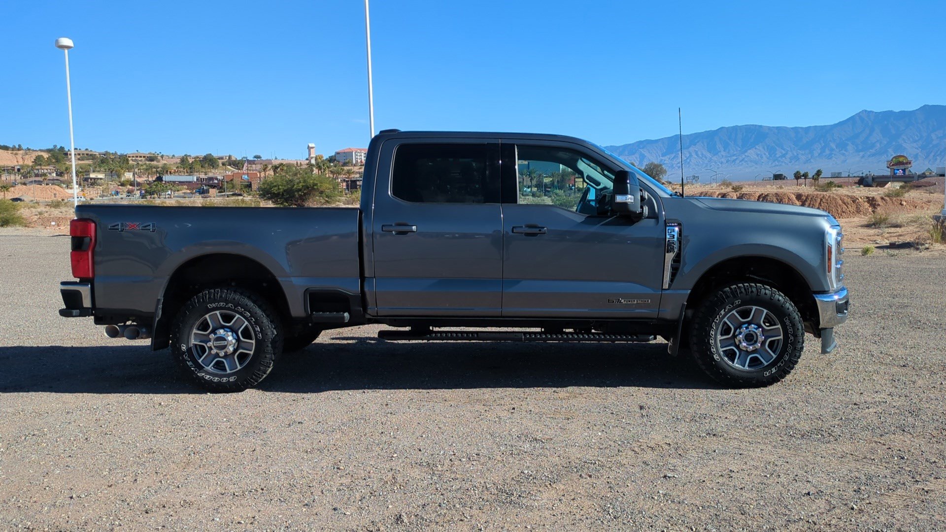 Used 2024 Ford F350 Lariat image 2