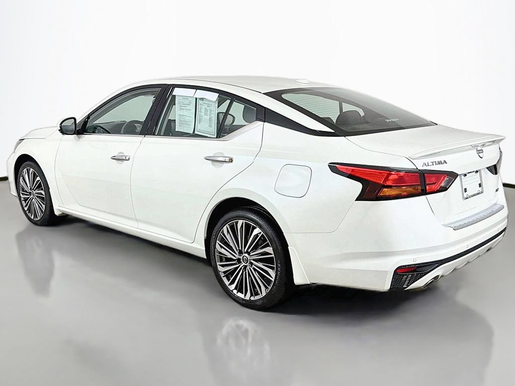 Used 2023 Nissan Altima 2.5 SL AWD/4WD image 12