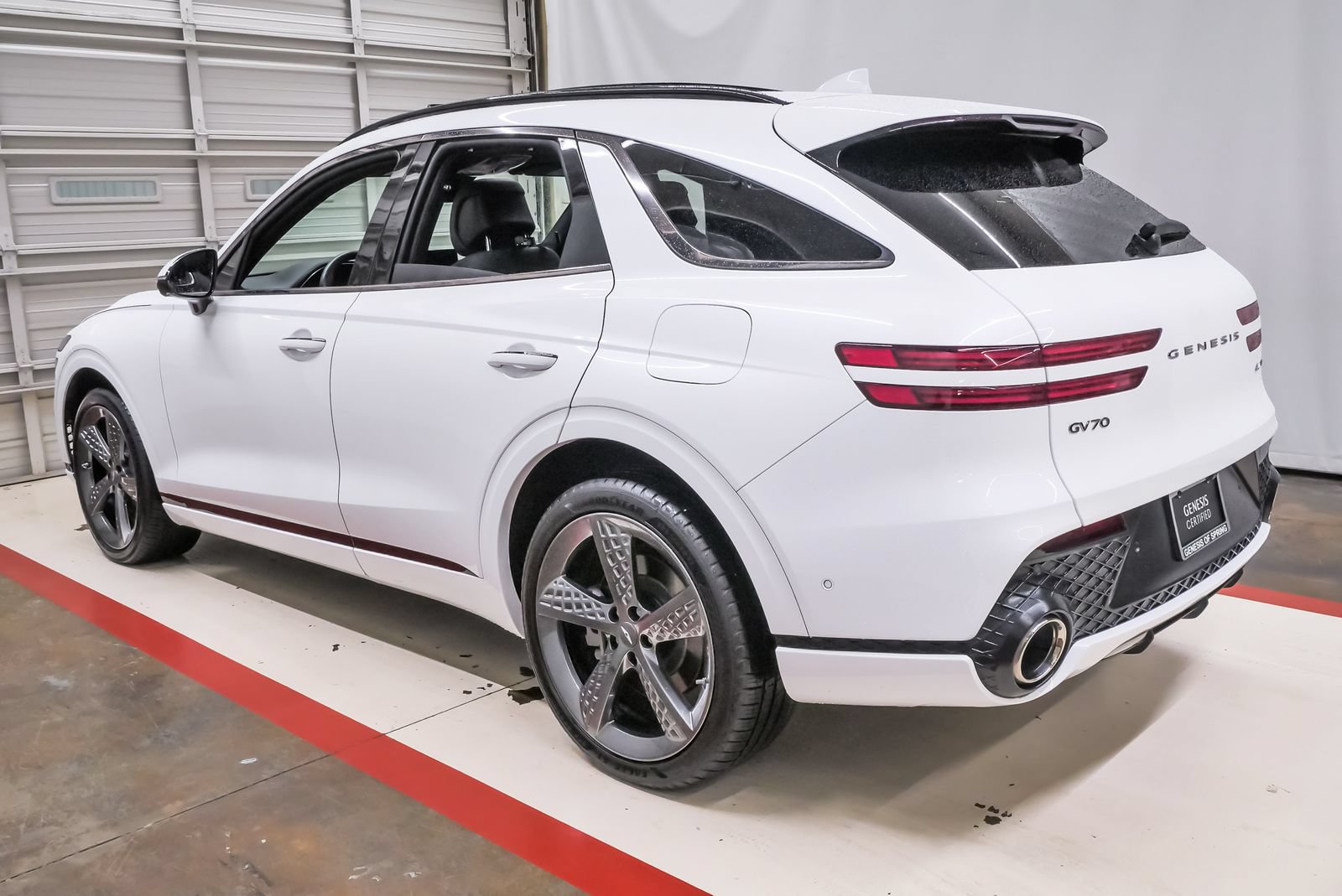 Certified 2022 Genesis GV70 3.5T Sport w/ Sport Prestige Package AWD/4WD image 8