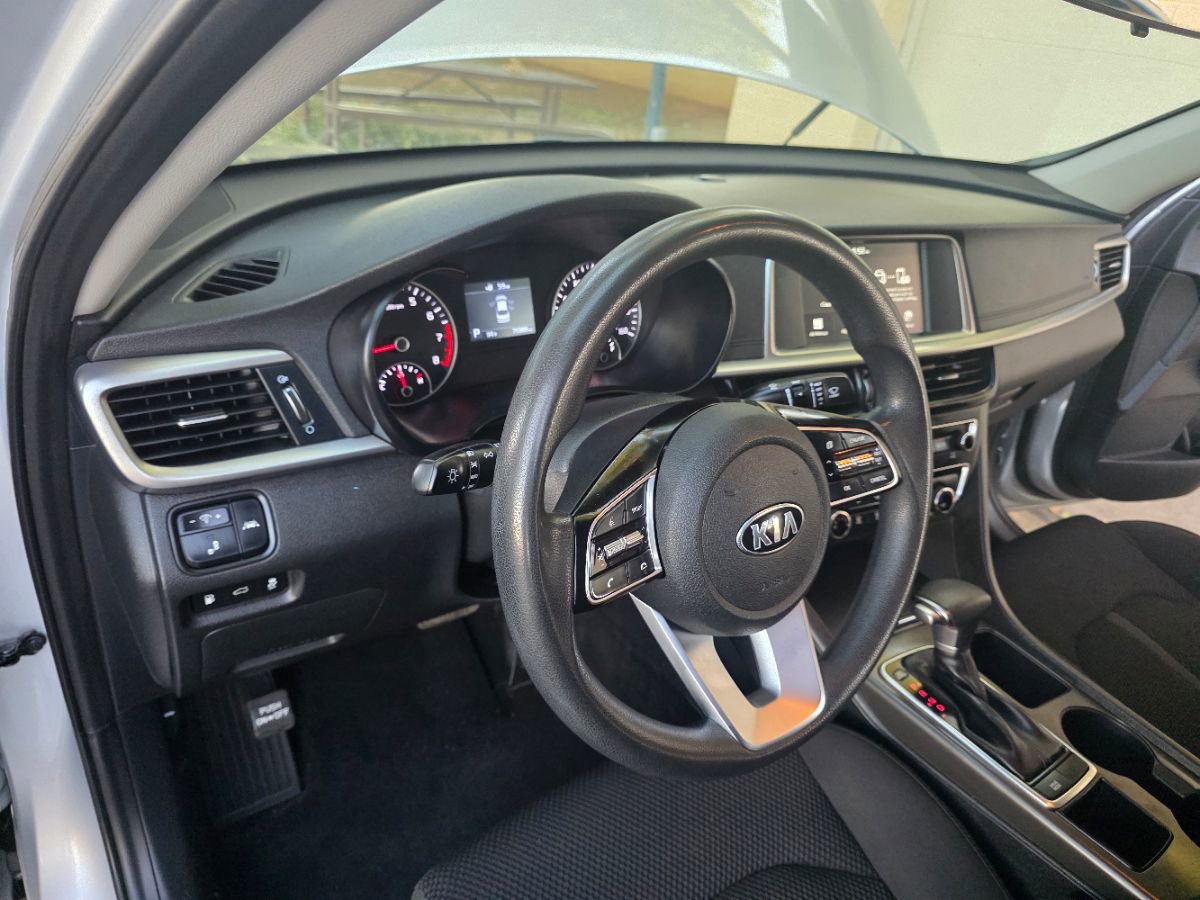 Used 2019 Kia Optima LX image 15