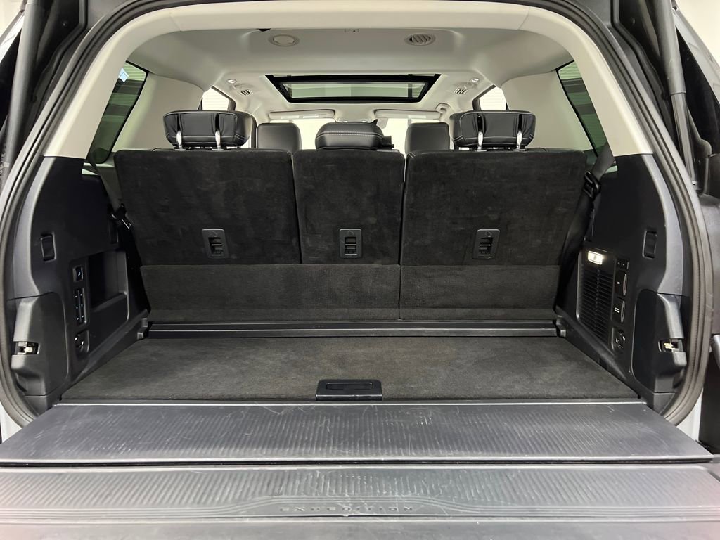 Used 2025 Ford Expedition Platinum AWD/4WD image 36
