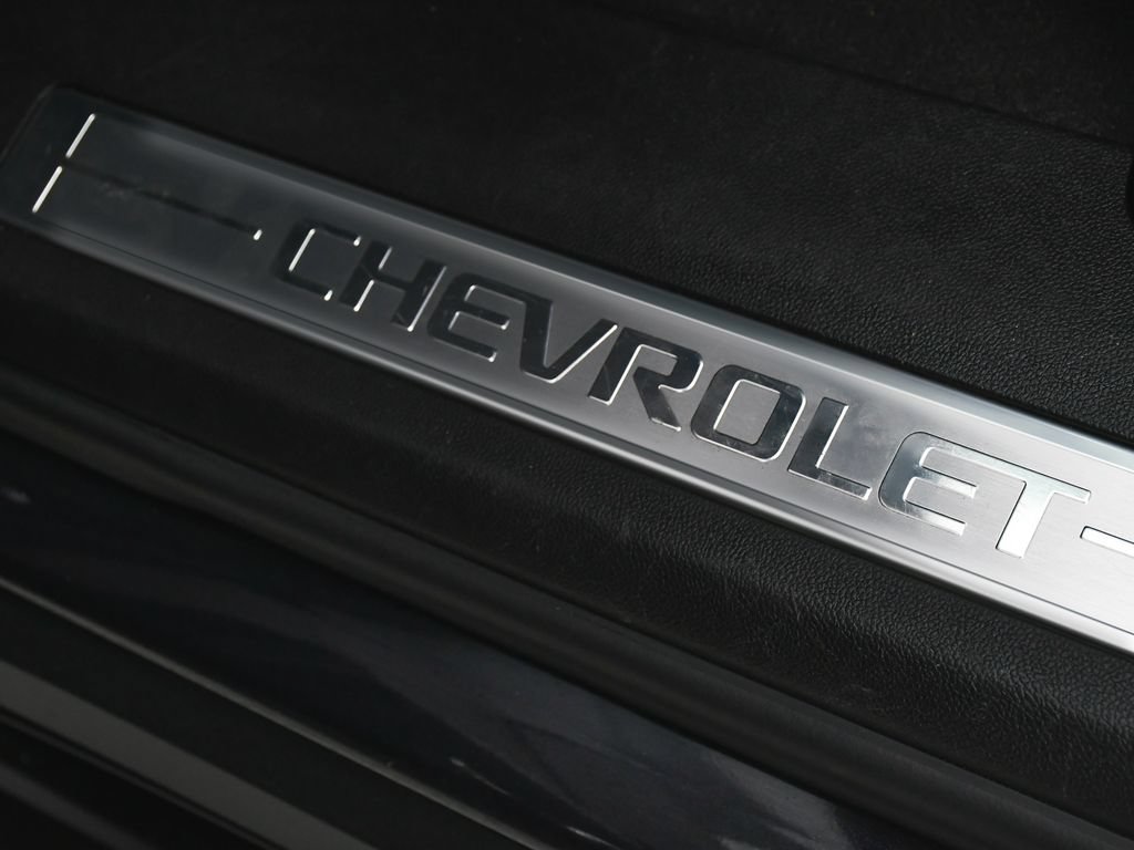 Used 2024 Chevrolet Suburban RST w/ Luxury Package AWD/4WD image 12