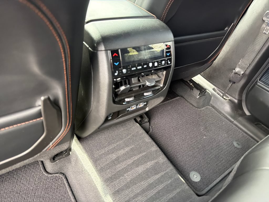 Used 2023 Jeep Grand Cherokee Summit AWD/4WD image 35