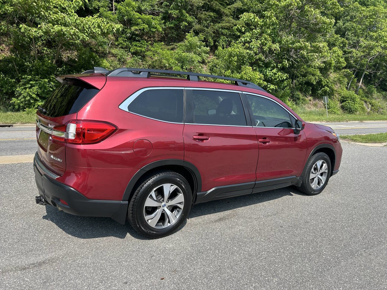 Used 2019 Subaru Ascent Premium image 7