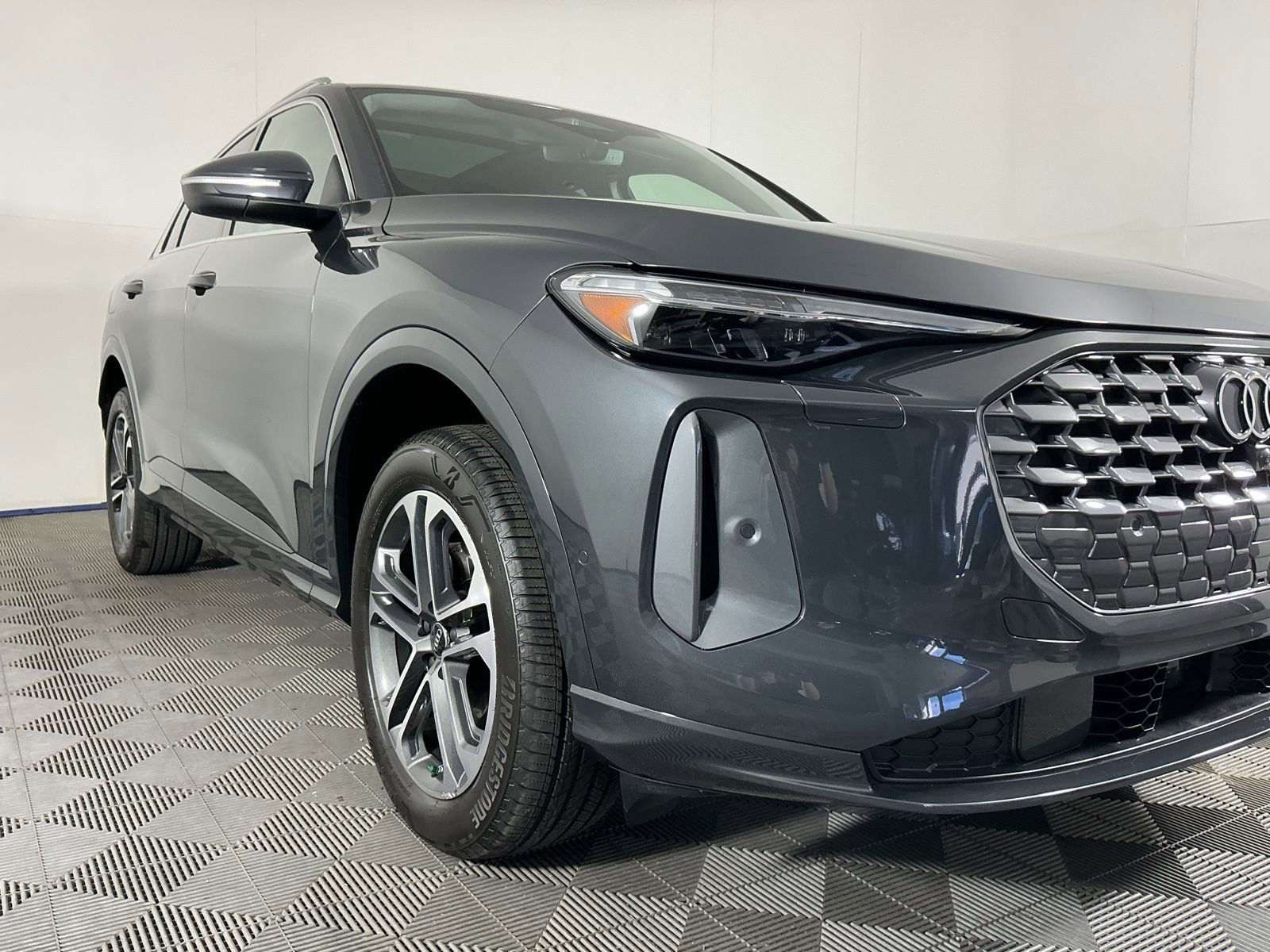 Used 2025 Audi Q5 Premium Plus w/ Premium Plus image 3