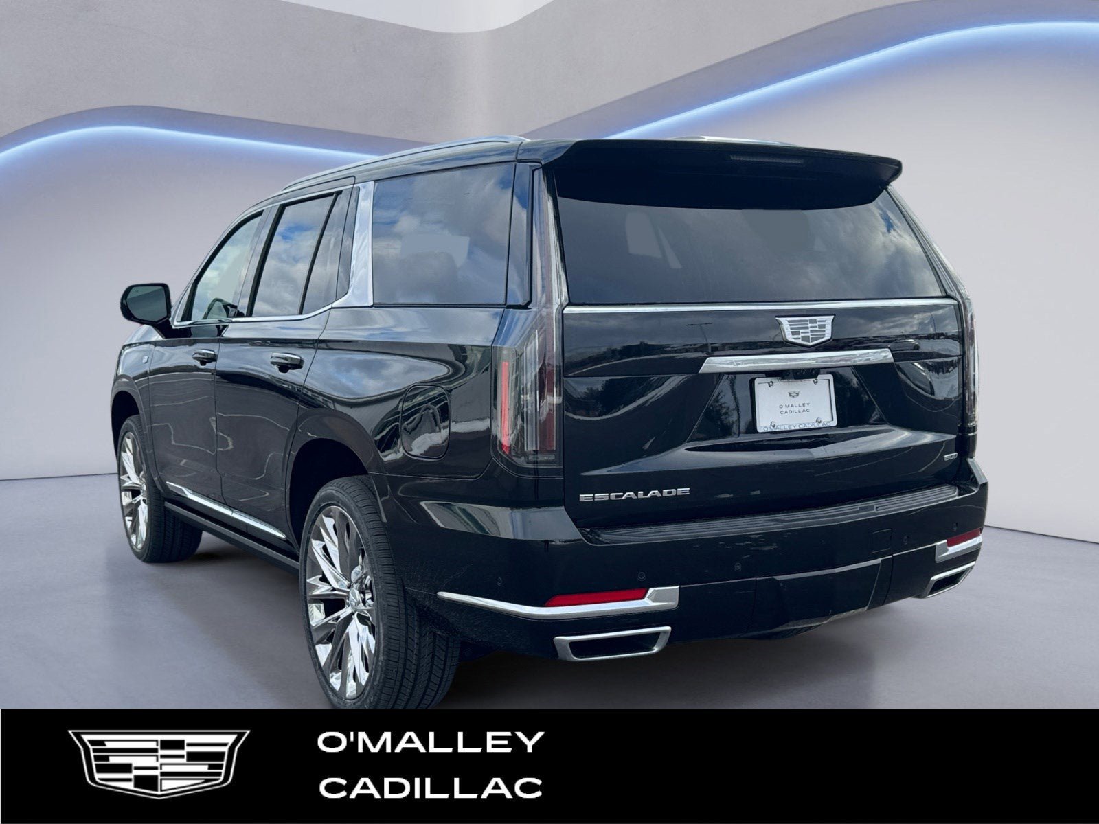 New 2026 Cadillac Escalade Luxury w/ LPO, Radiant Package AWD/4WD image 3