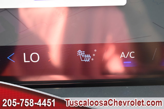 New 2027 Chevrolet Traverse LT w/ Driver Confidence Package FWD image 33