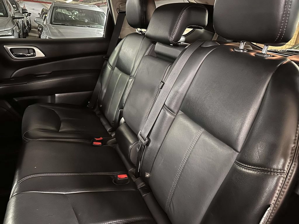 Used 2020 Nissan Pathfinder SL w/ Cargo Package AWD/4WD image 17