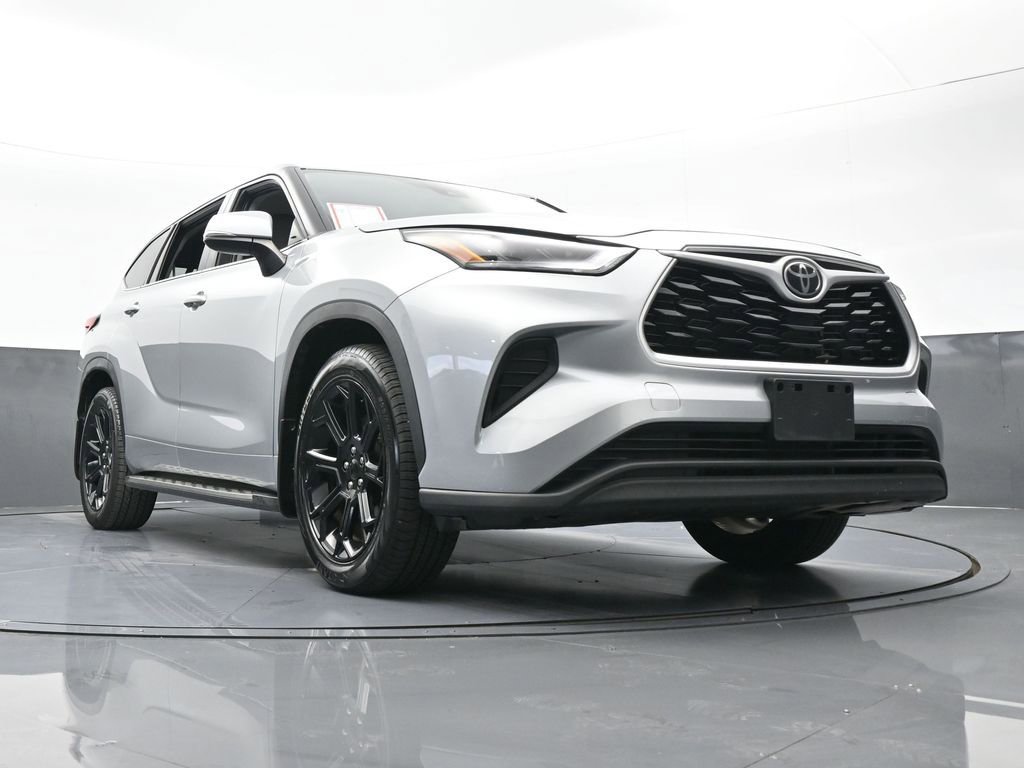 Used 2022 Toyota Highlander L image 64