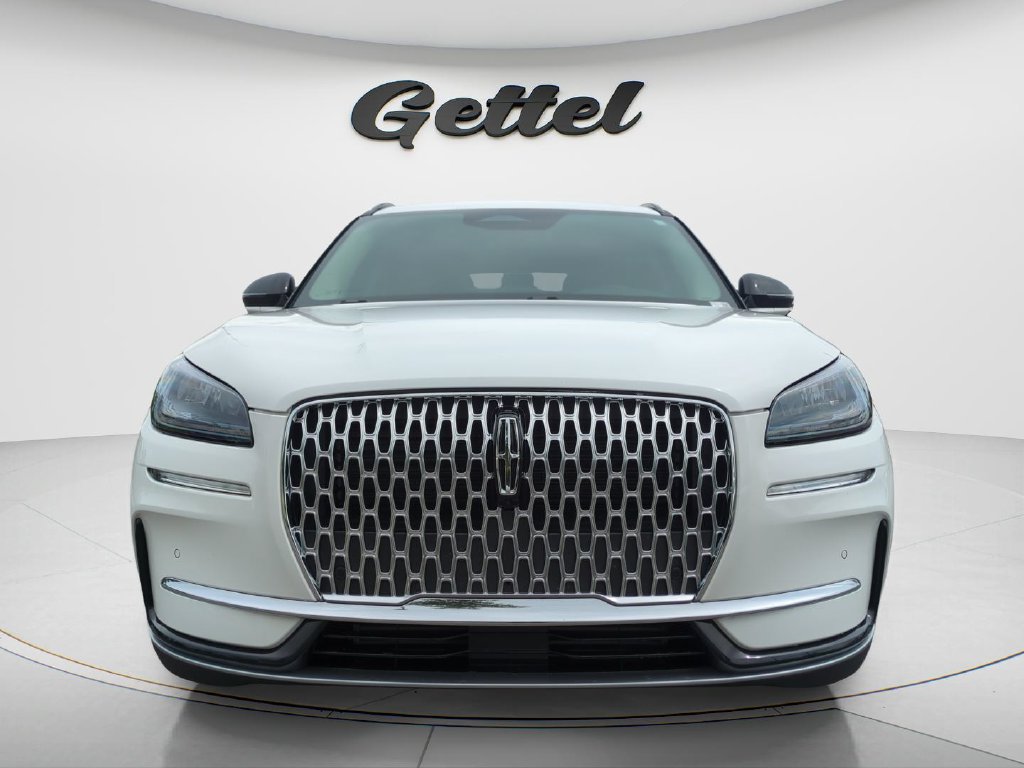 Used 2026 Lincoln Corsair Premiere FWD image 2