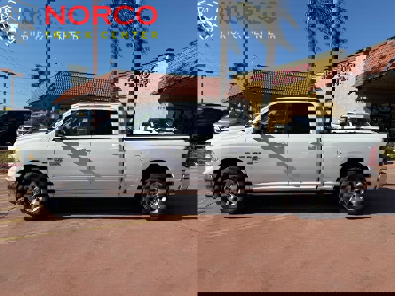 Used 2019 RAM 1500 Classic SLT image 5