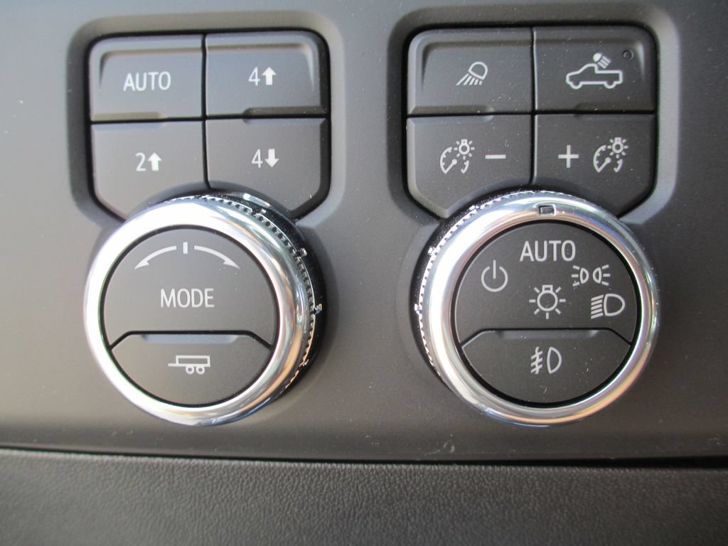 New 2026 GMC Sierra 2500 Denali Ultimate AWD/4WD image 18