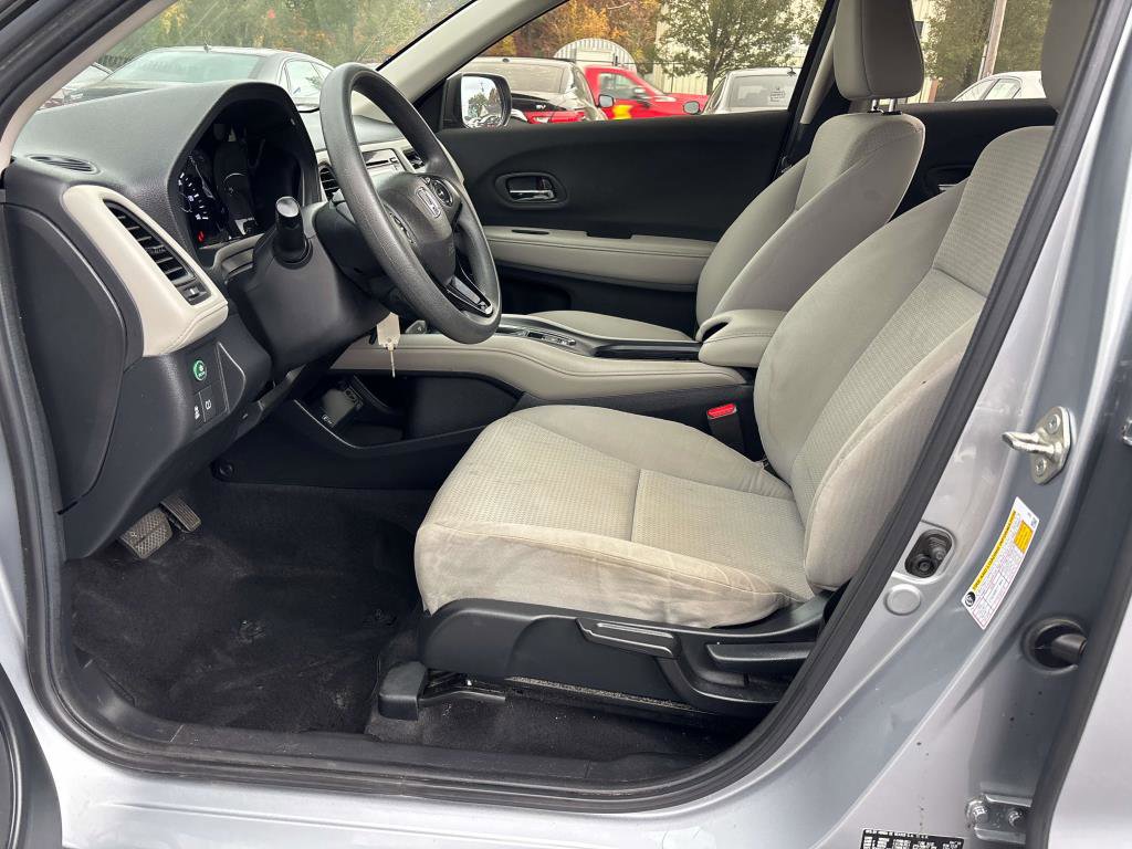 Used 2019 Honda HR-V LX image 10