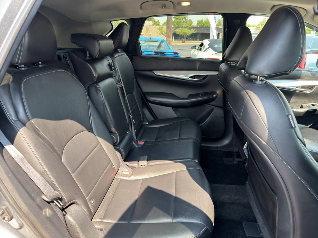 Used 2020 INFINITI QX50 Luxe w/ Navigation Package AWD/4WD image 18