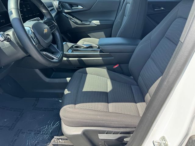 Used 2025 Chevrolet Equinox LT FWD image 16