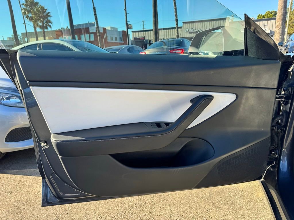 Used 2021 Tesla Model 3 Long Range image 10