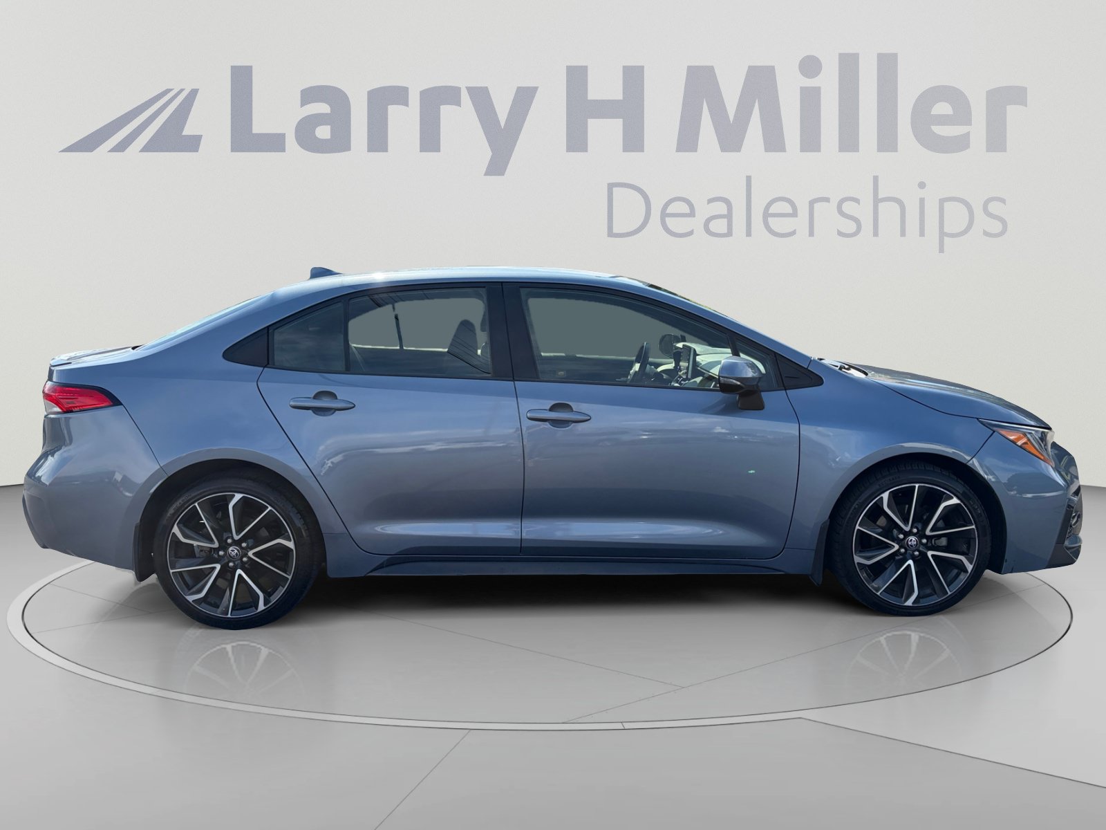 Used 2020 Toyota Corolla SE w/ Carpet Mat Package (TMS) FWD image 6