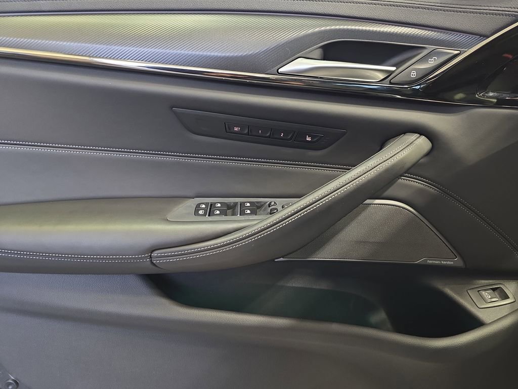 Used 2021 BMW M5 w/ Executive Package image 30