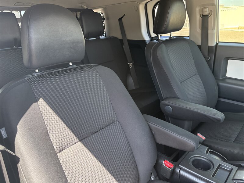 Used 2014 Toyota FJ Cruiser 4WD w/ Upgrade Package image 44
