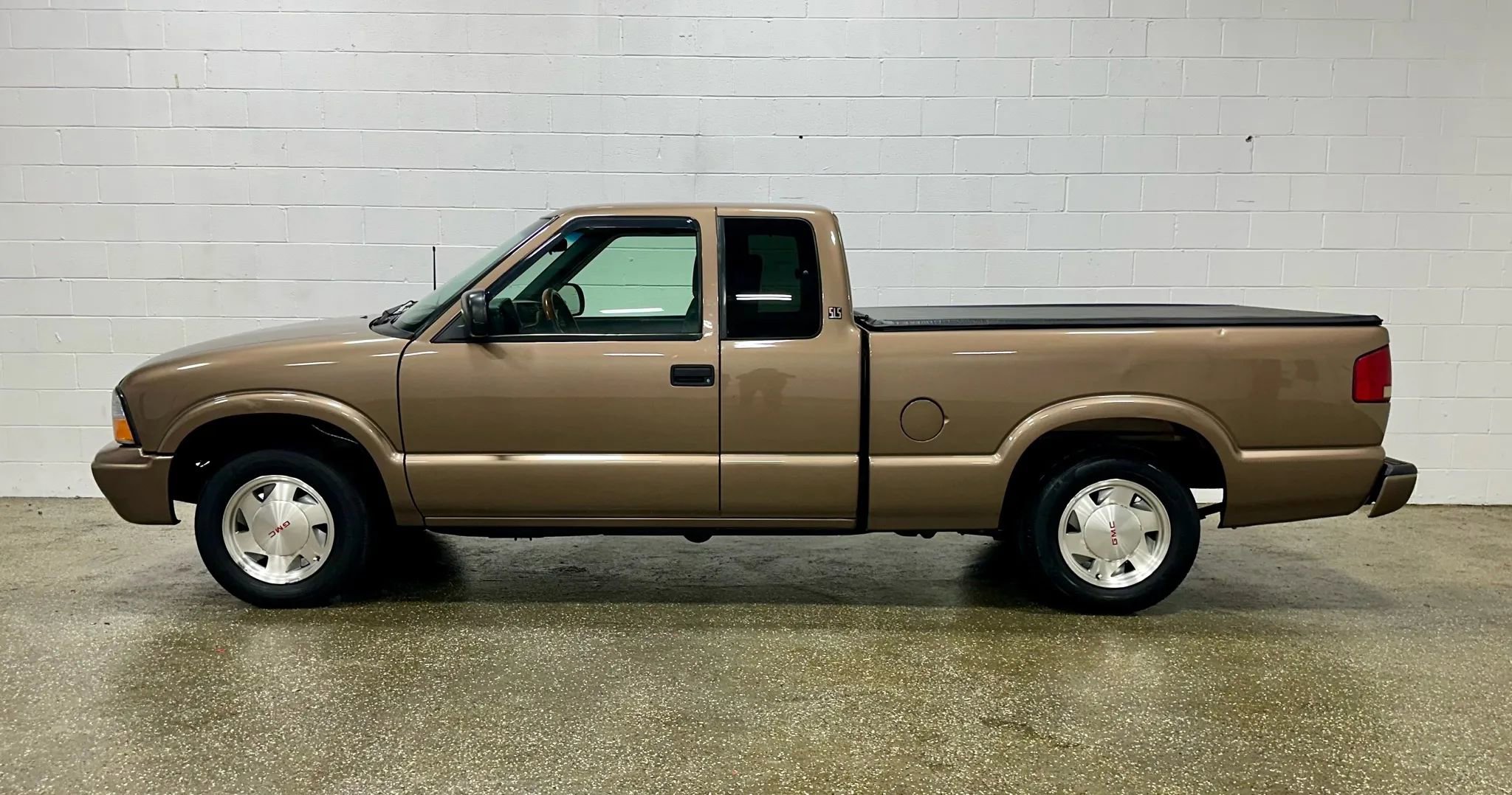 Used 2002 GMC Sonoma SLS w/ Marketing Option Pkg image 4