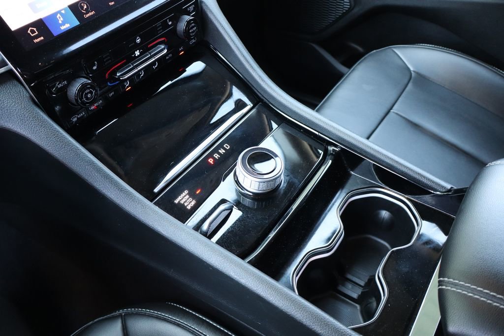 Used 2023 Jeep Grand Cherokee Limited image 24