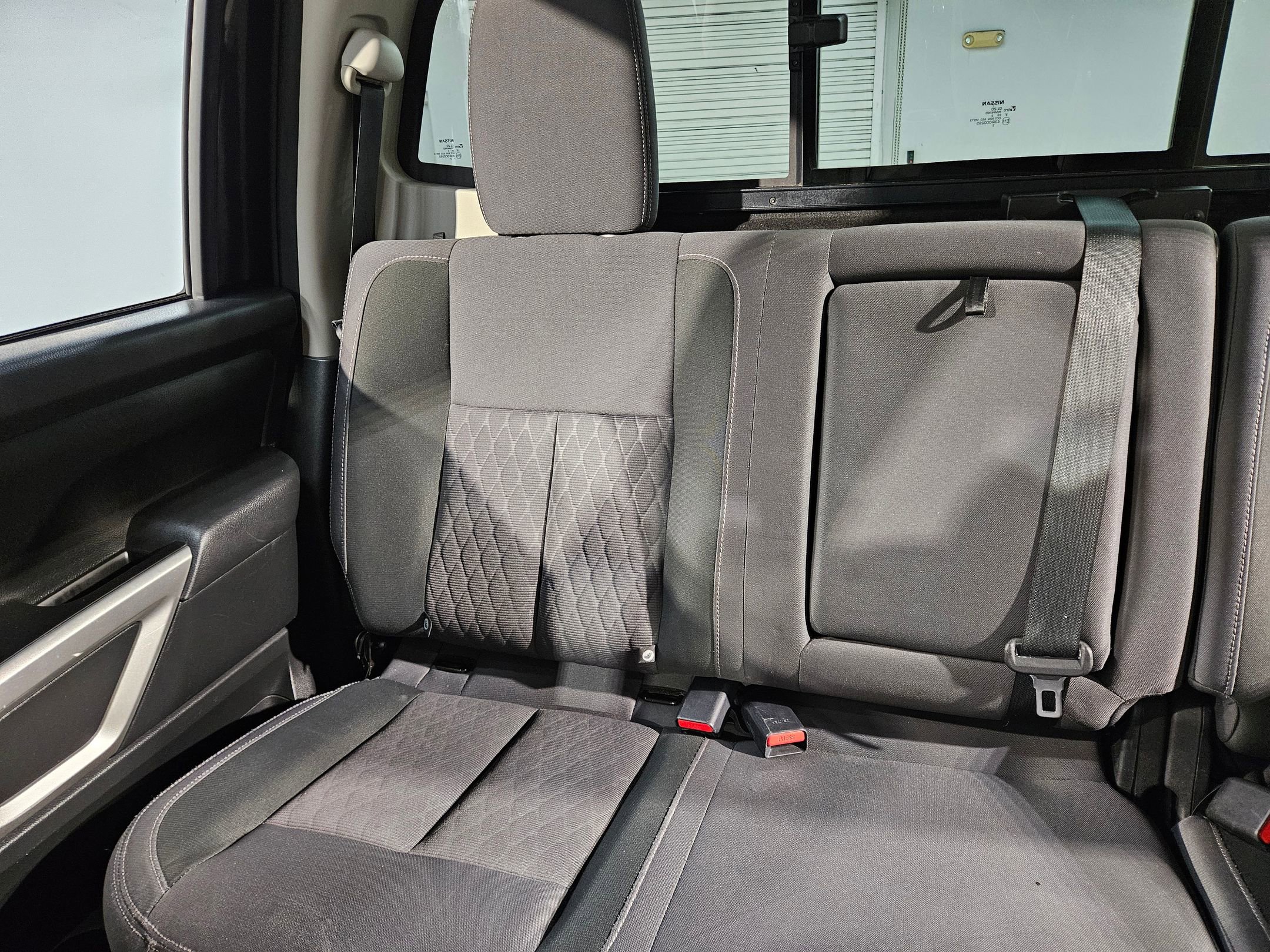 Used 2023 Nissan Titan SV image 12