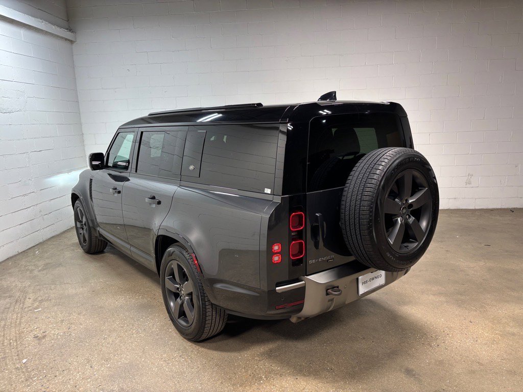 Used 2023 Land Rover Defender 130 X-Dynamic SE image 9
