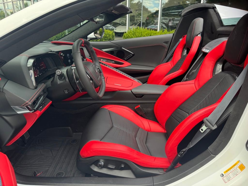 Used 2023 Chevrolet Corvette Stingray w/ Z51 Performance Package image 32