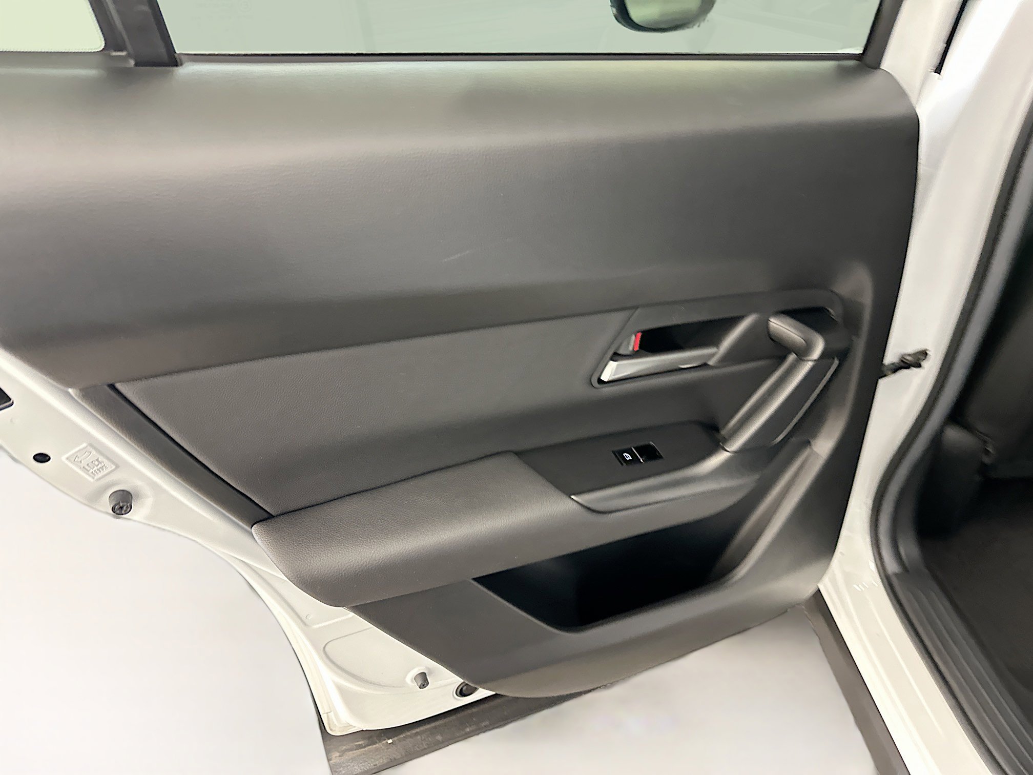 Used 2025 MAZDA CX-50 AWD 2.5 S w/ Premium Package image 28