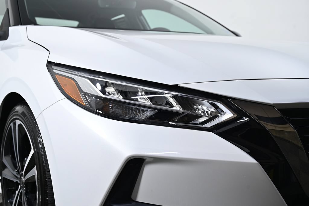 Certified 2023 Nissan Sentra SR w/ Electronics Package FWD image 10