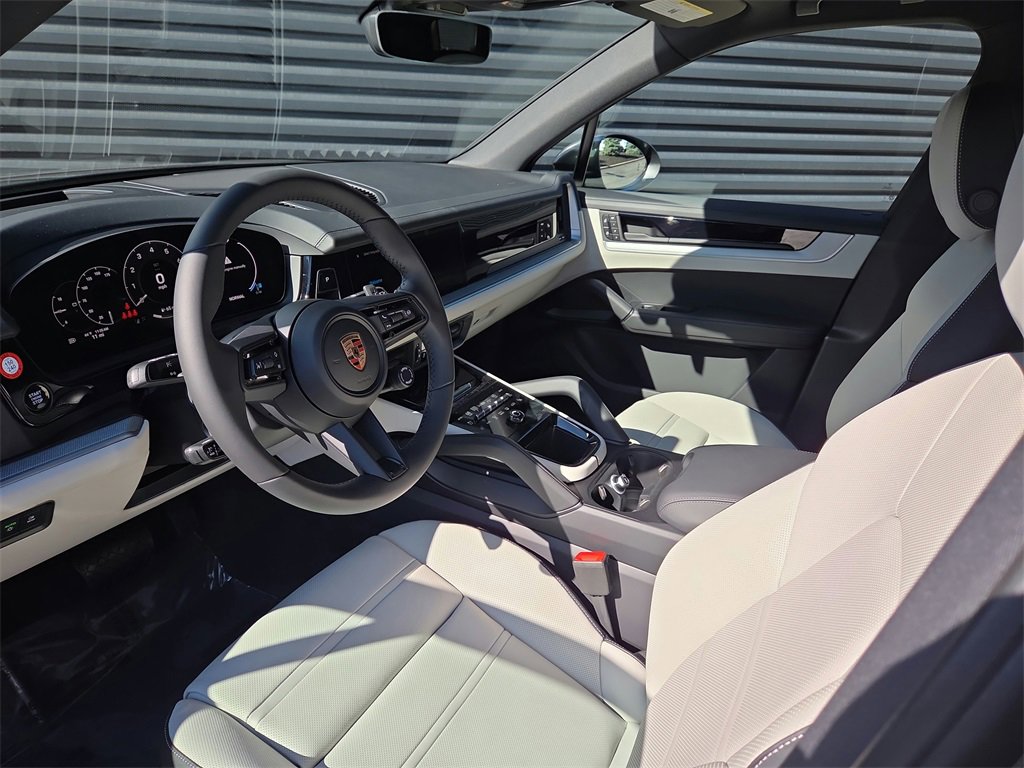 New 2026 Porsche Cayenne image 4
