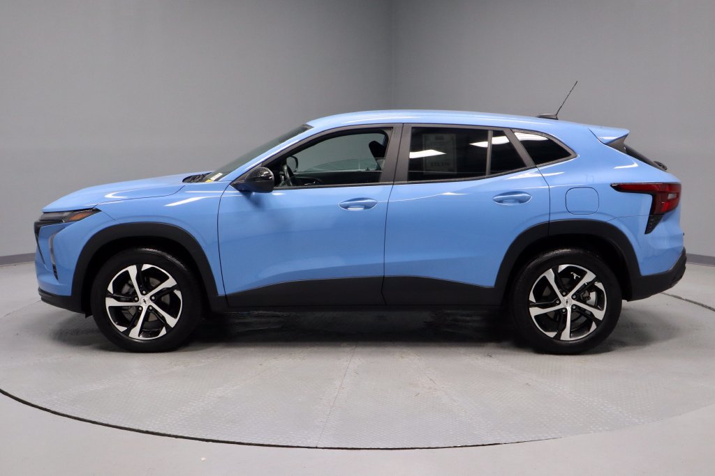 Used 2024 Chevrolet Trax RS w/ Driver Confidence Package FWD image 9
