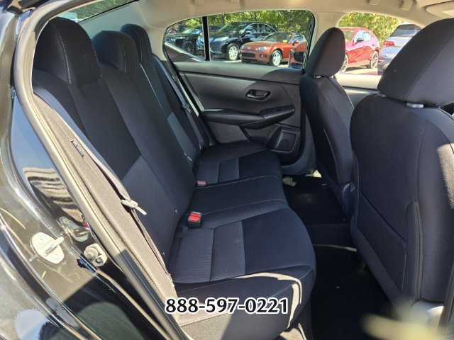 Used 2024 Nissan Sentra SV FWD image 17