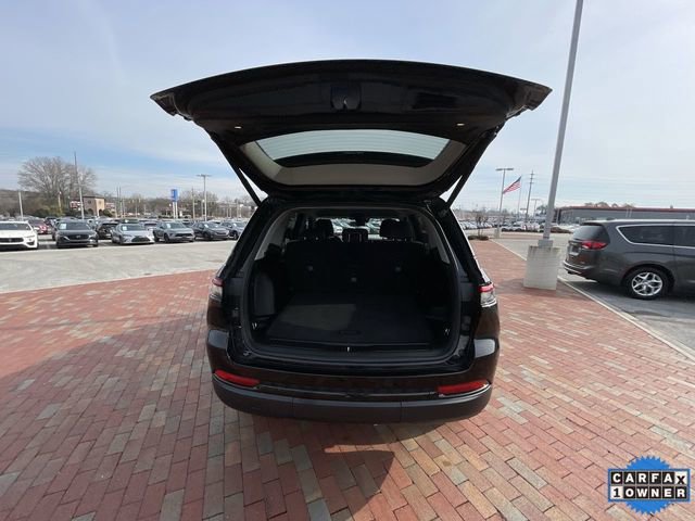 Used 2023 Jeep Grand Cherokee Limited w/ Luxury Tech Group II image 34