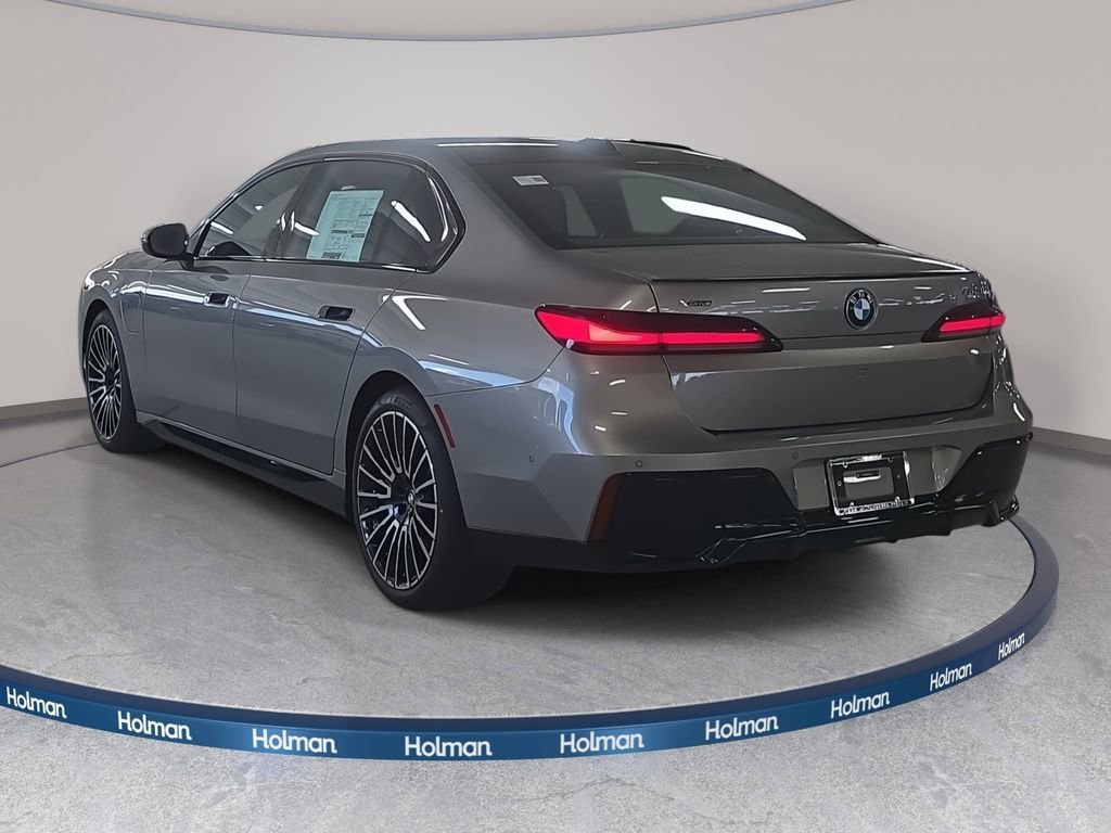 New 2026 BMW 750e xDrive w/ Premium Package image 6