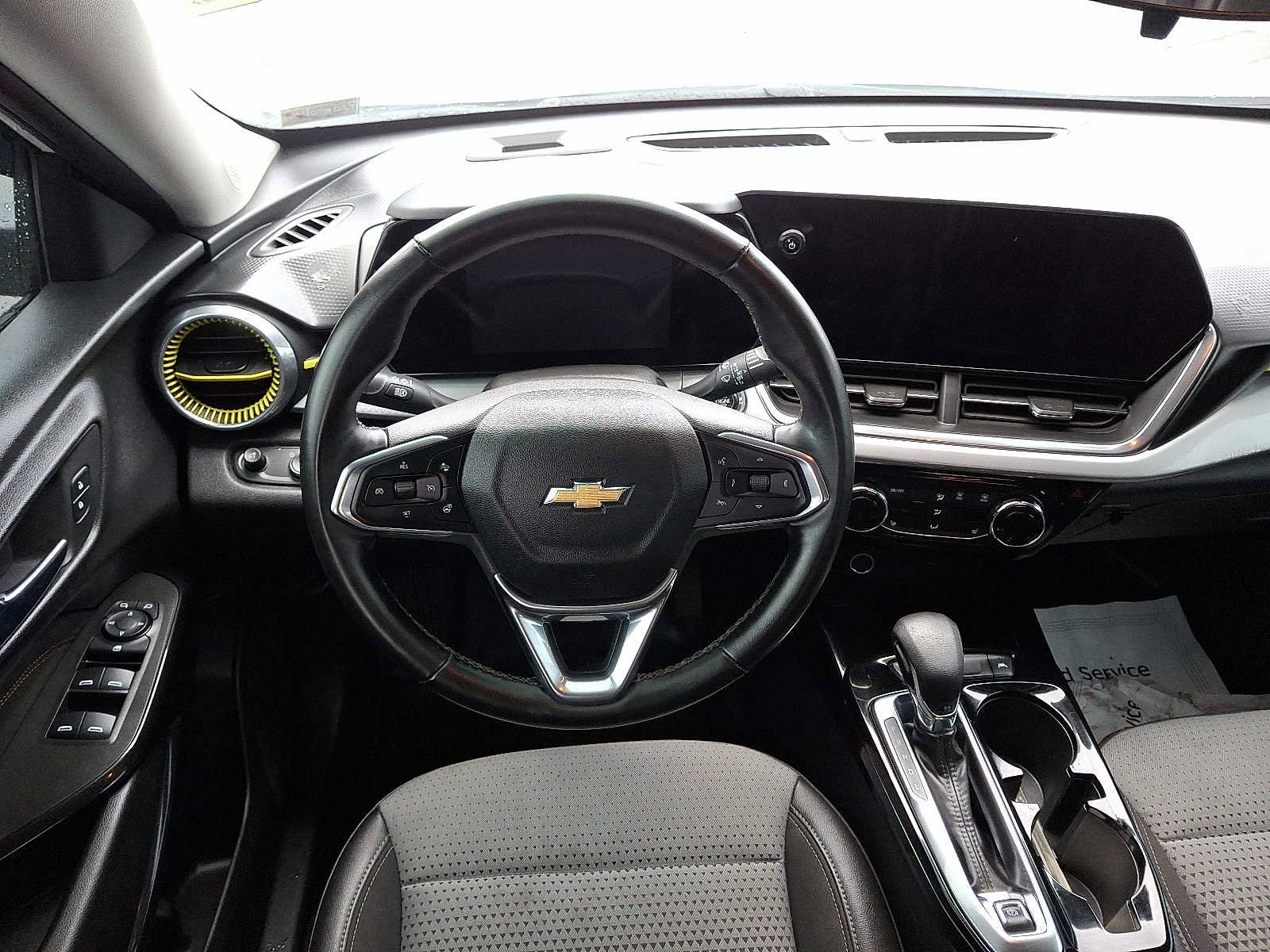 Certified 2024 Chevrolet Trax LT w/ Driver Confidence Package image 11