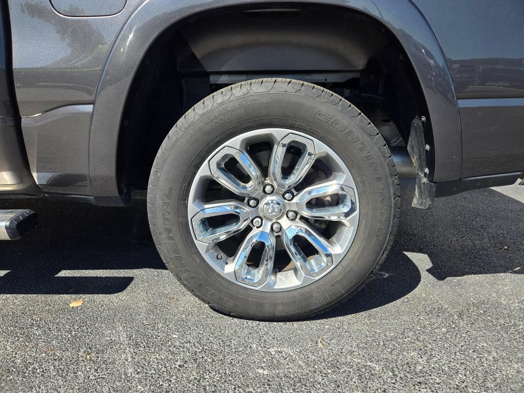 Used 2022 RAM 1500 Laramie w/ Sport Appearance Package AWD/4WD image 9