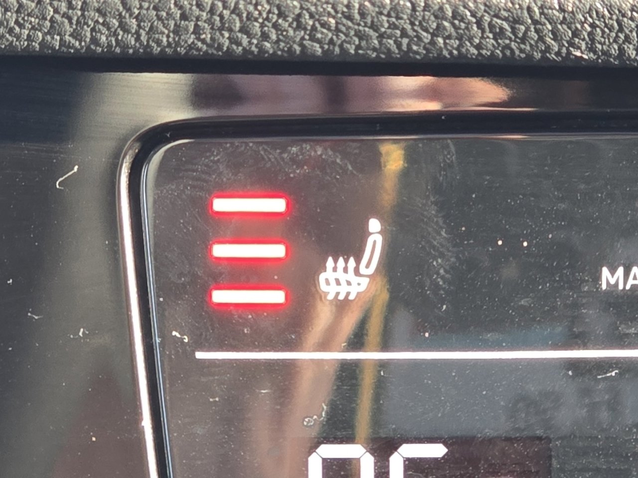 Used 2025 Volkswagen Jetta SE image 7