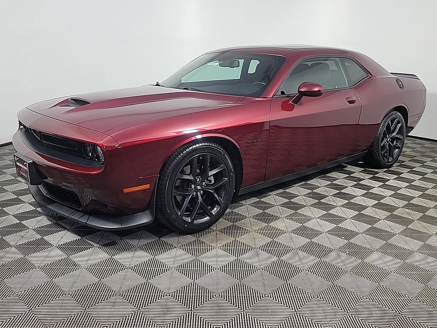 Used 2022 Dodge Challenger R/T w/ Driver Convenience Group RWD image 12