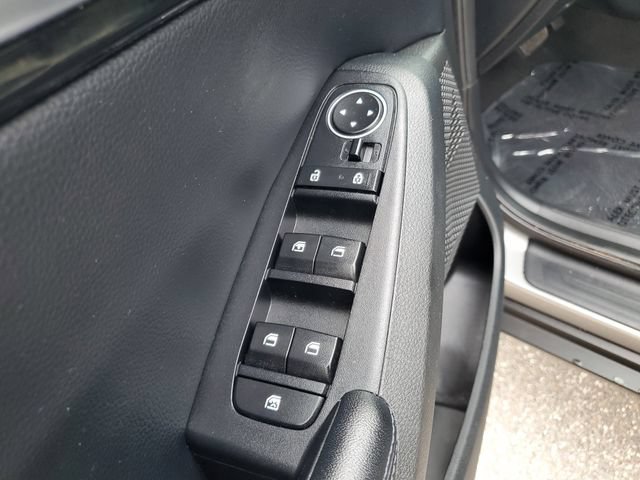 Used 2021 Kia Seltos S FWD image 17