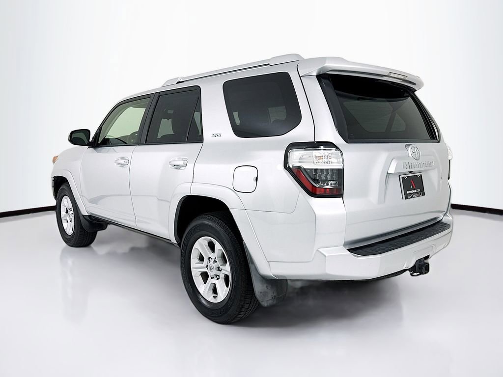 Used 2017 Toyota 4Runner SR5 image 3