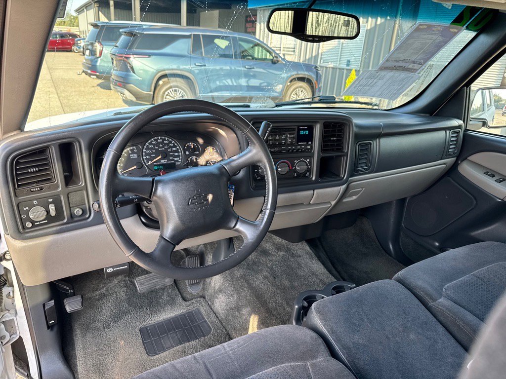 Used 2002 Chevrolet Tahoe LS image 9