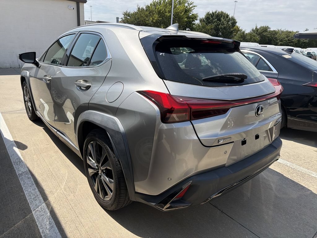 Used 2019 Lexus UX 200 F Sport w/ F Sport Premium Package FWD image 4