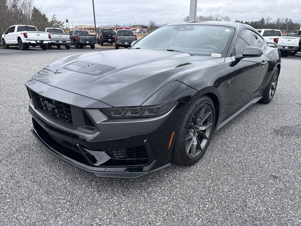 Used 2024 Ford Mustang Dark Horse image 3
