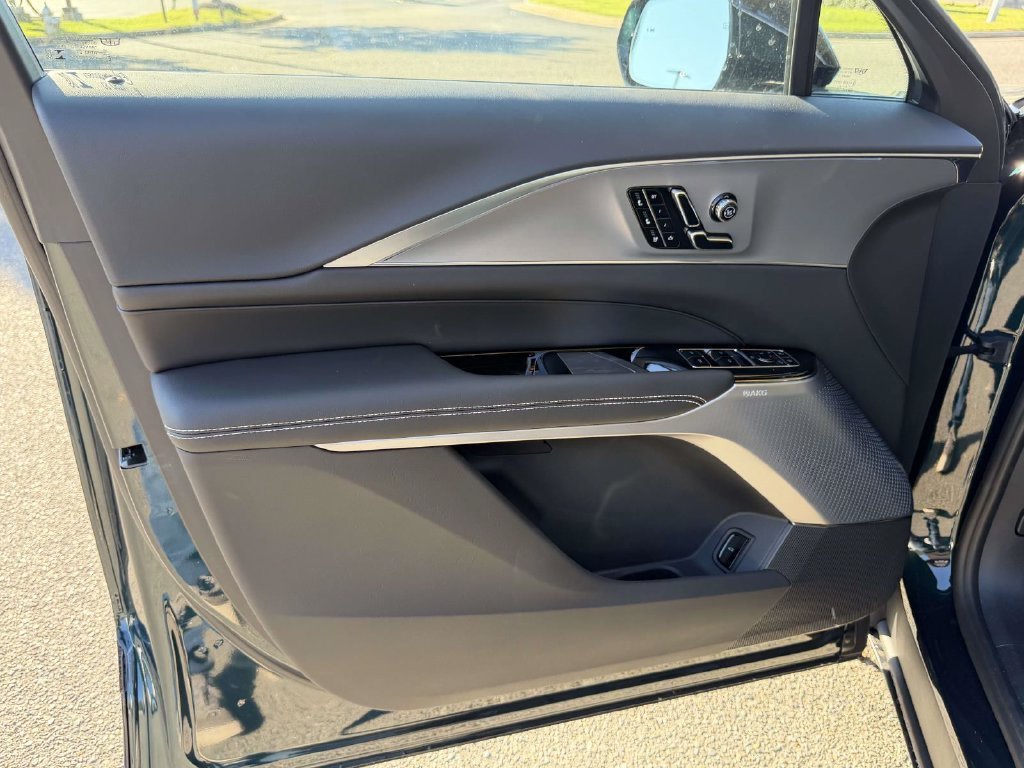New 2027 Cadillac Lyriq Premium Luxury w/ LPO, Floor Liner Package AWD/4WD image 14
