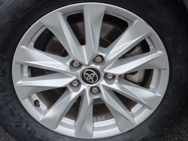 Used 2022 Toyota Corolla Cross LE AWD/4WD image 8