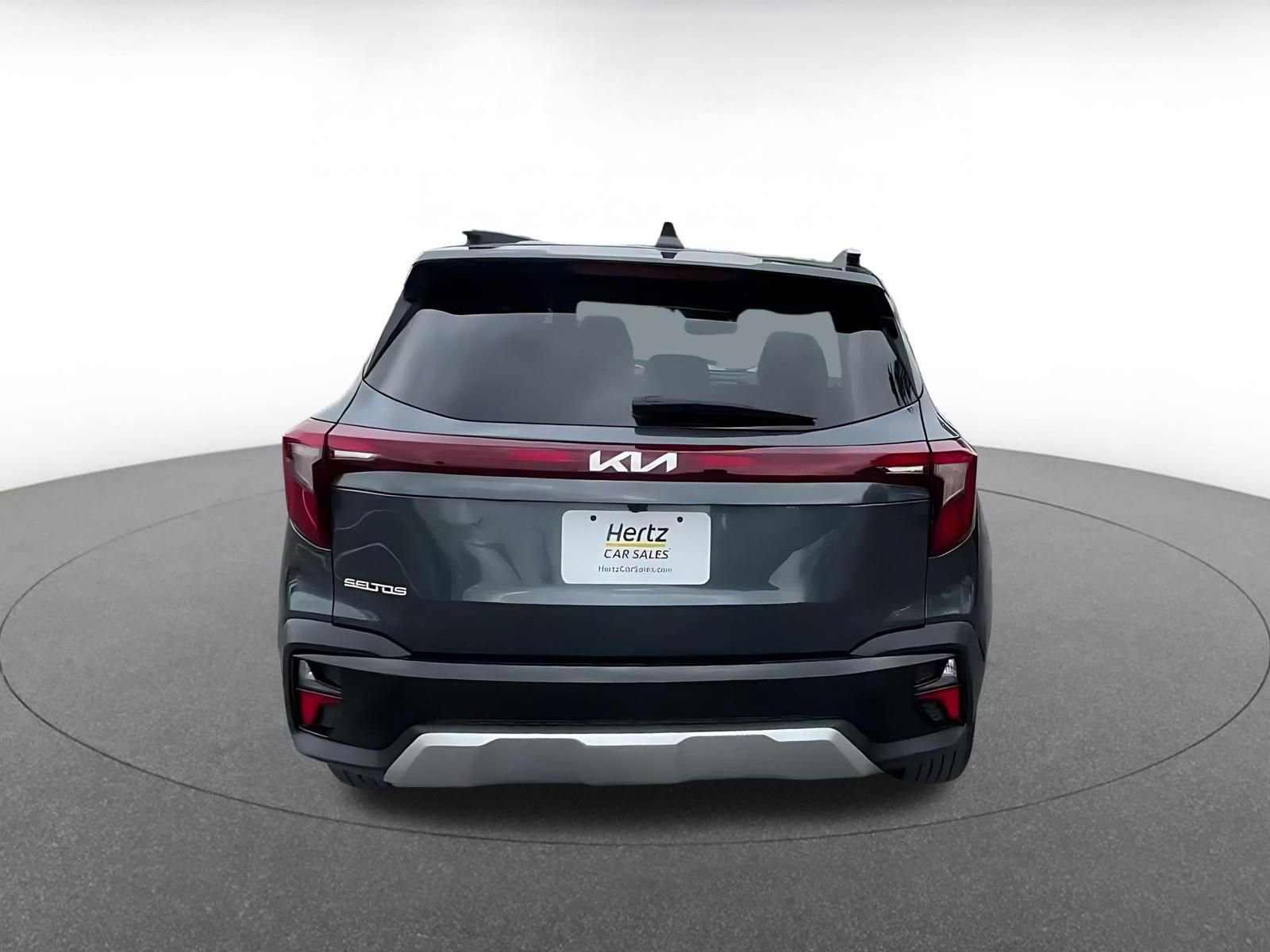 Used 2025 Kia Seltos S image 12