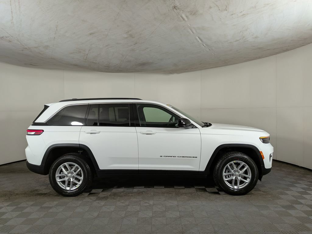 New 2026 Jeep Grand Cherokee Laredo X AWD/4WD image 6