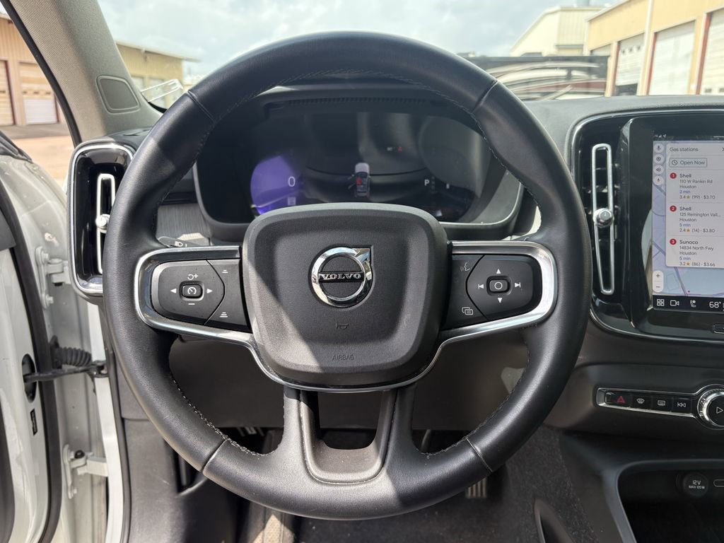 Used 2023 Volvo XC40 B5 Plus w/ Driver Assist Package image 15